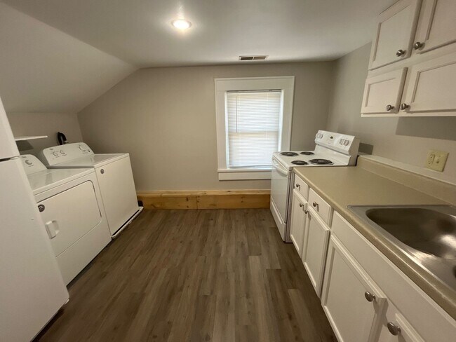 Photo - 210 S Nichols Ave Unidad B