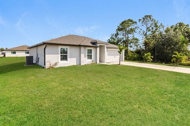 Photo - 865 Youngreen Dr