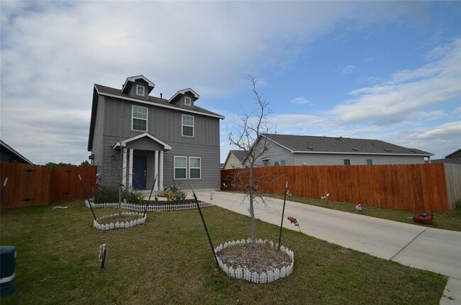 Building Photo - 13706 Mussel Rn