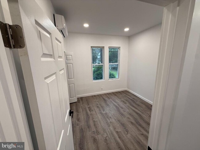 Photo - 42 N Cove Rd