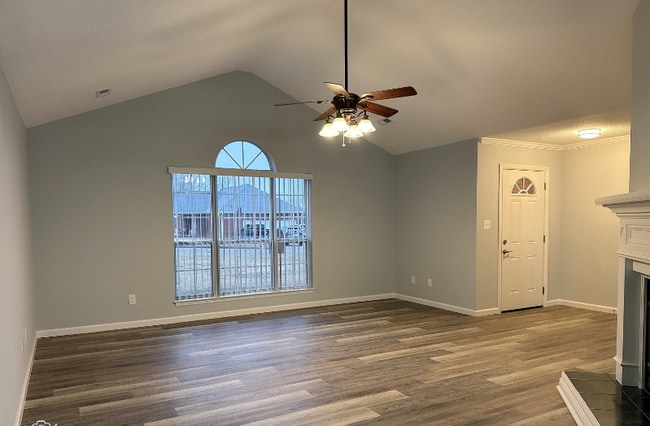 Photo - 100 Patra Dr