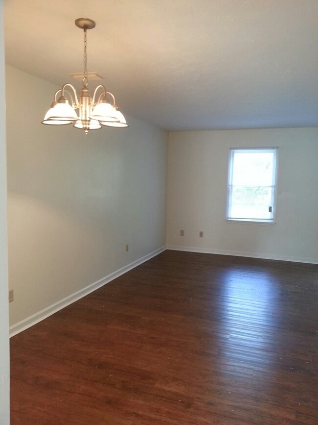 Photo - Three Bedroom Townhome, 2.5 bath, with eat...