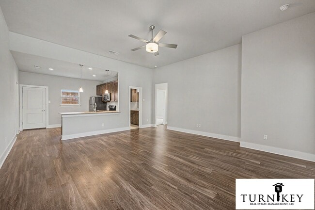 Building Photo - 225 Stewart Bend Ct Unit A