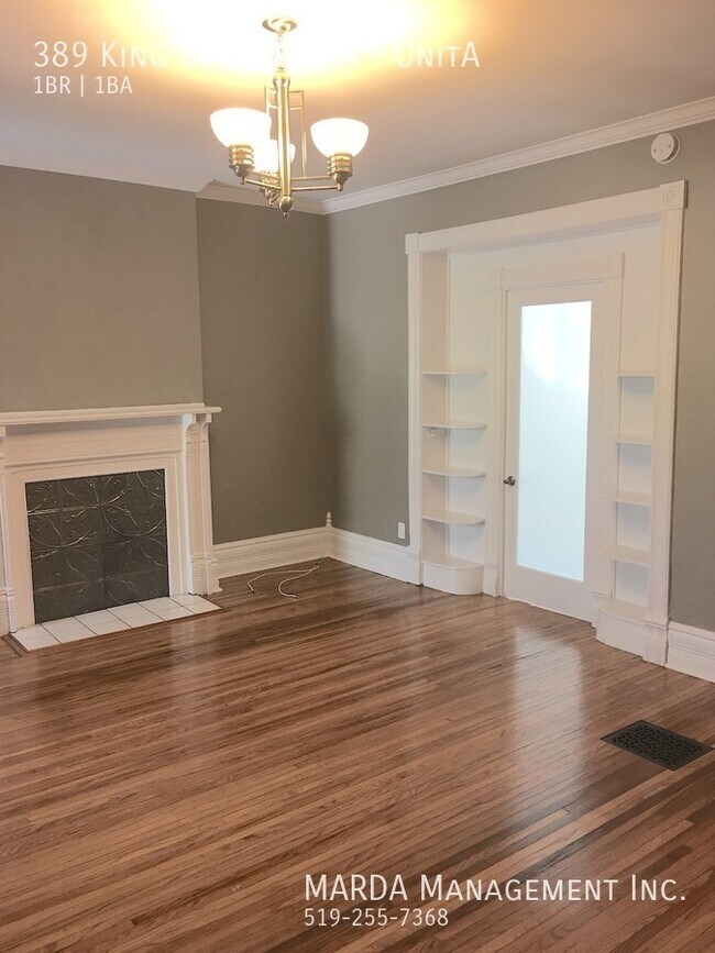 Photo - GORGEOUS MAIN FLOOR 1 BED/1 BATH VICTORIAN APT IN DT CHATHAM + HYDRO Unité A