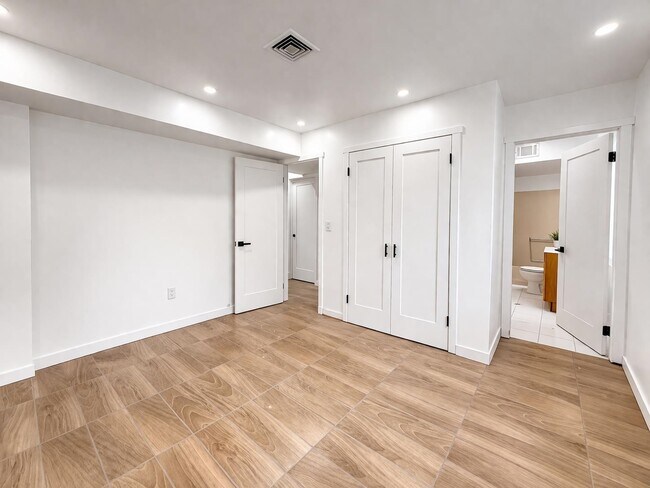 Photo - 87 Merseles St