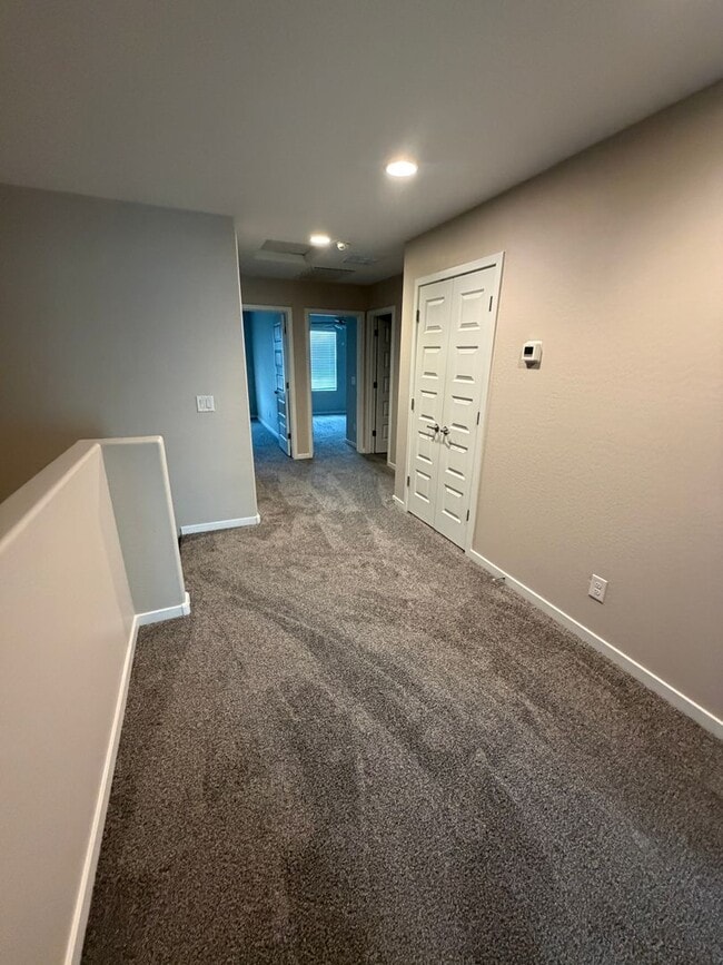 Photo - Beautiful newer townhome for rent in Tempe