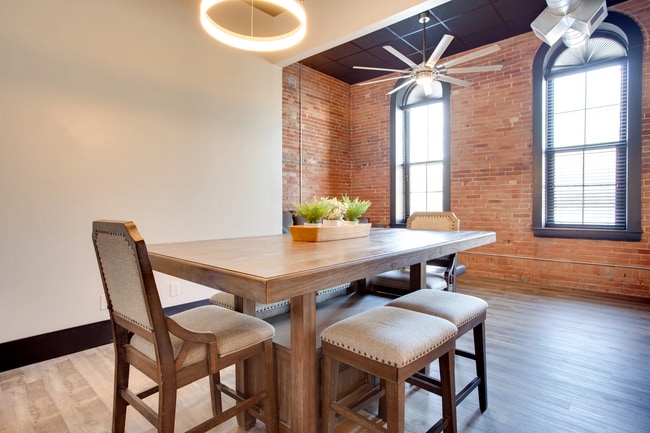 Photo - 130 N 5th St Unidad 1