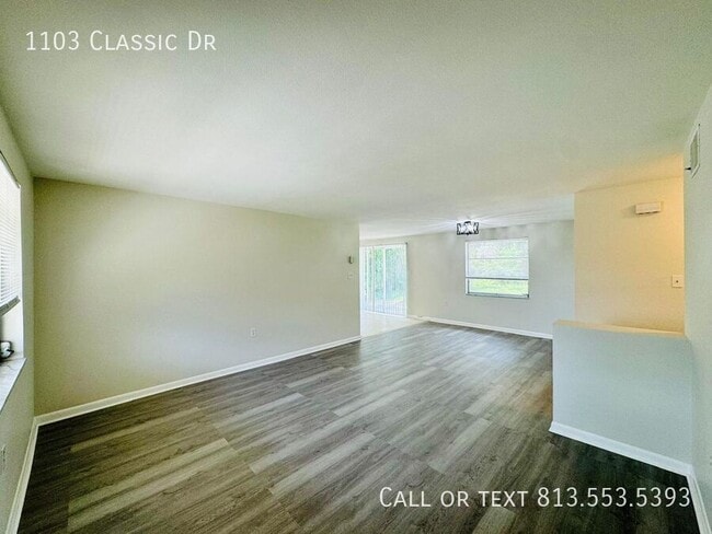 Photo - 1103 Classic Dr