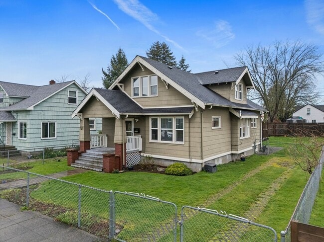 Photo - 2533 S M St