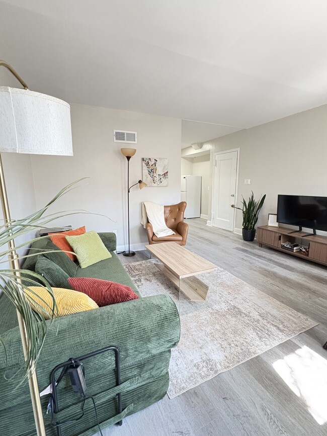 Photo - 1522 Queen St NE Unidad 1522 #1
