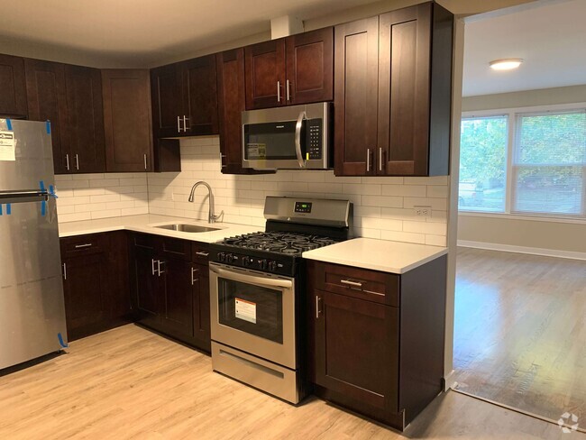 Building Photo - 4915 Hull St Rental
