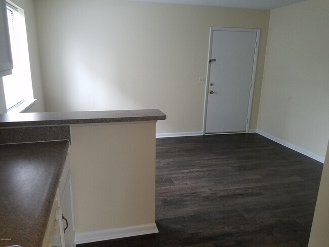 Photo - 4752 Seahawk Sq Unit 5