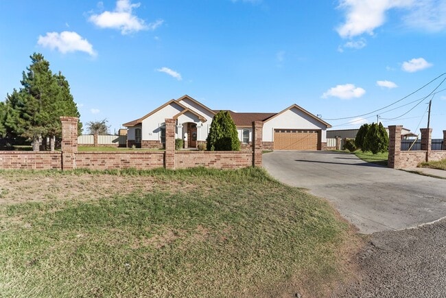 Photo - 1400 N Redondo Ave