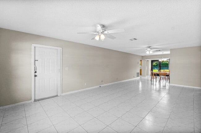 Photo - 4640 Rosewood Tree Ct Unit B