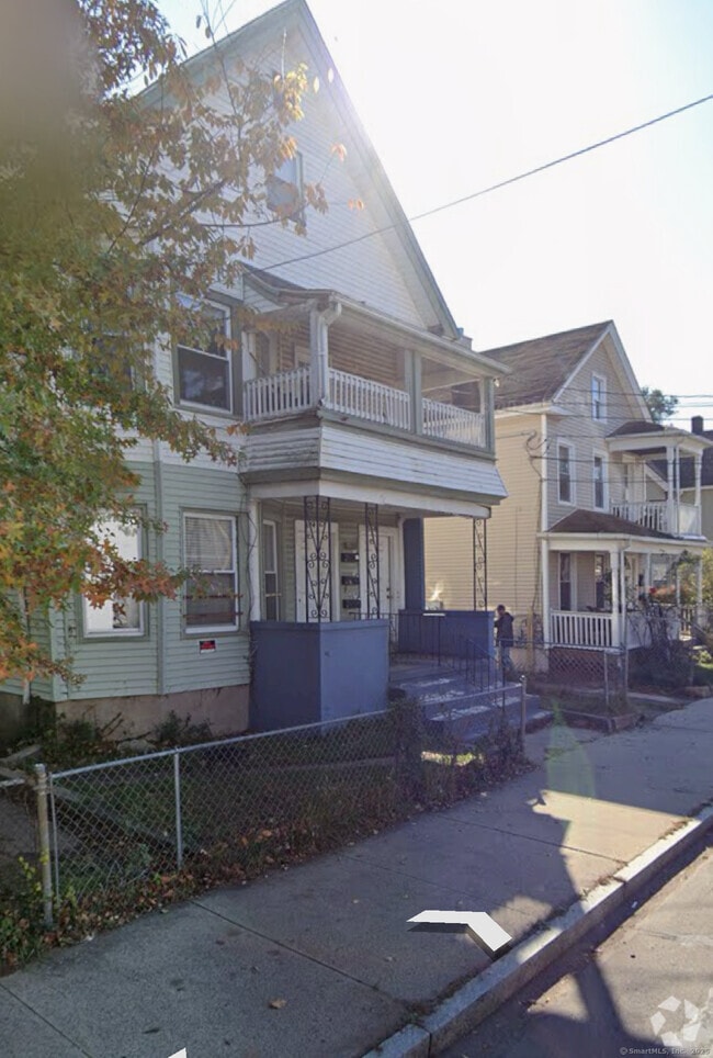 Building Photo - 616 Washington Ave Unit 3 Rental