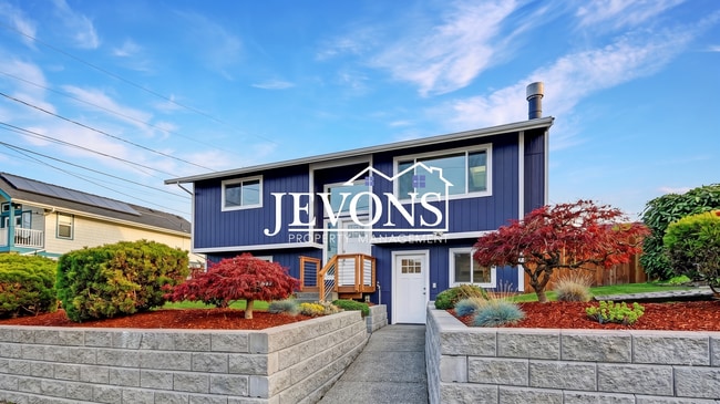 Building Photo - 6114 N 49th St