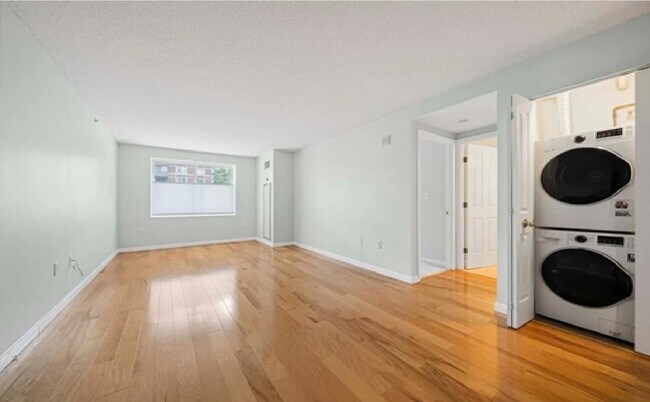 Photo - 8-12 Museum Way - 8-12 Museum Way