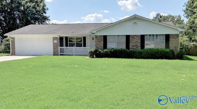 Building Photo - 1200 SE Maebeth Cir