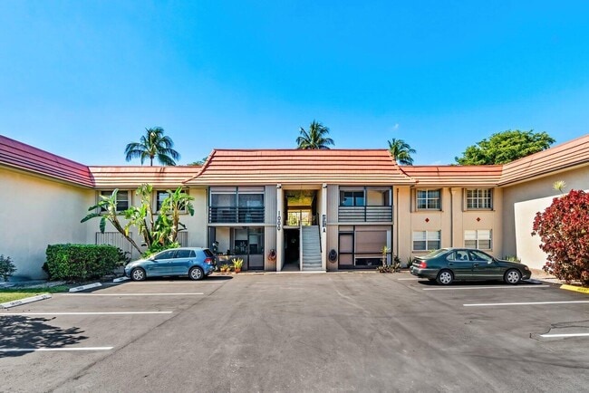 Building Photo - 1000 NW 13th St Unit 213a Rental