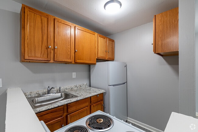 1BR, 1BA - Kitchen