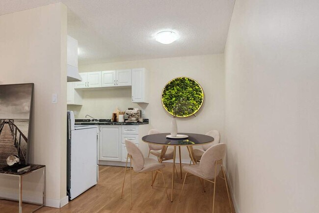 Photo - Mariti Manor