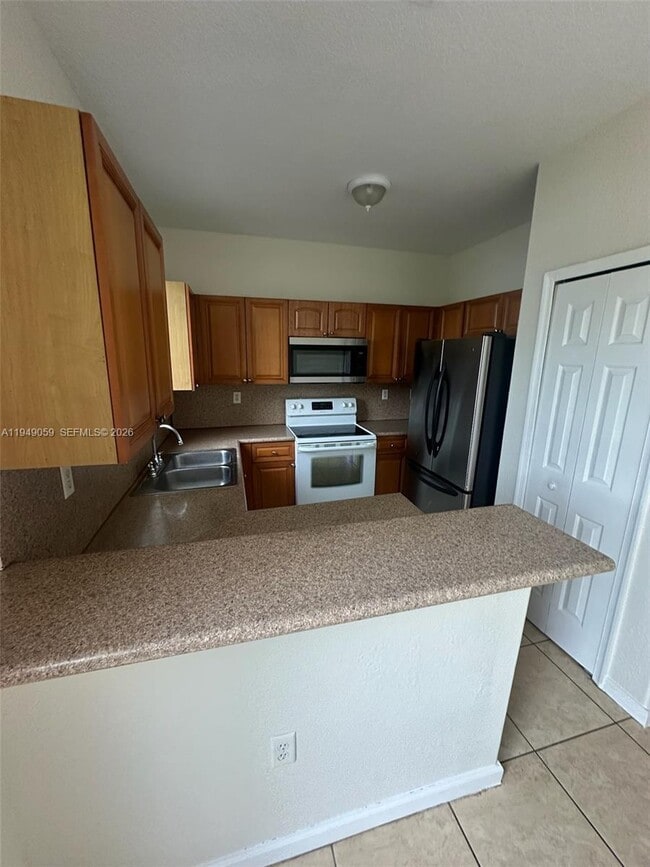 Photo - 1440 SE 24th Ct