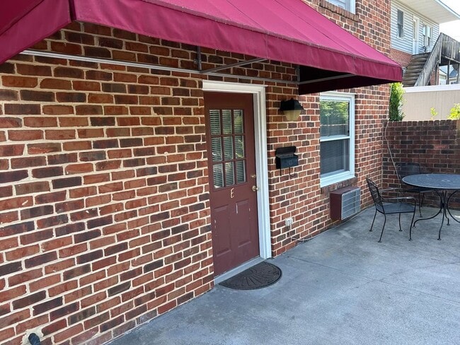 Building Photo - 1347 S Main St Unit E Rental