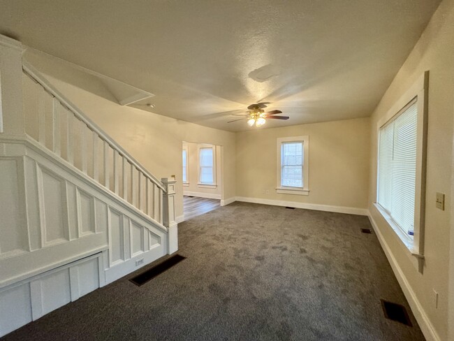 Photo - 2442 16th St NE