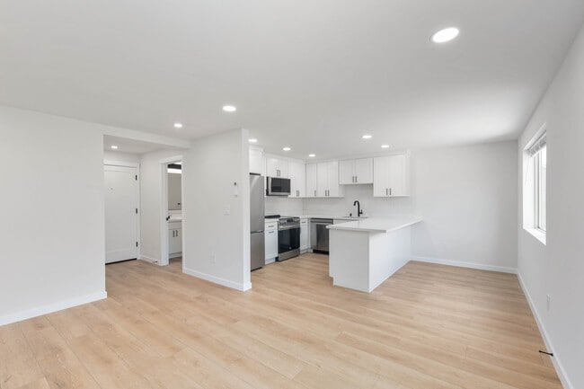 Building Photo - 2201 NW 64th St Unit D