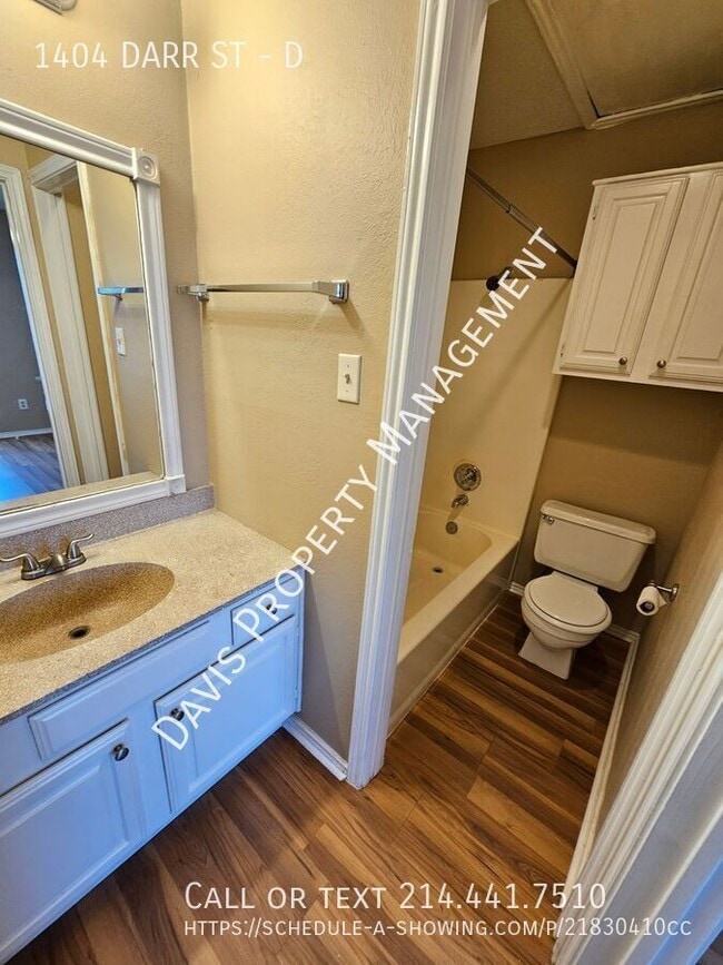 Photo - 1404 Darr St Apartment Unit D