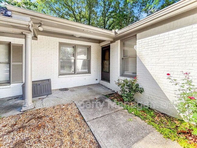 Photo - 1840 Cooper Lake Dr SE