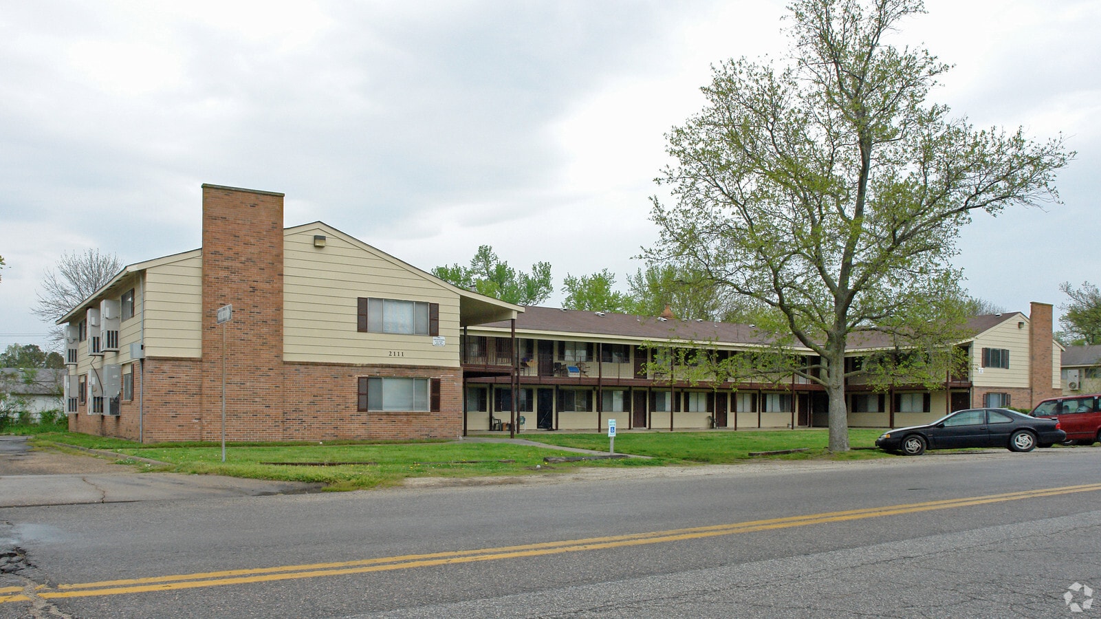 Colonial Pembroke Apartments - Colonial Pembroke Apartments