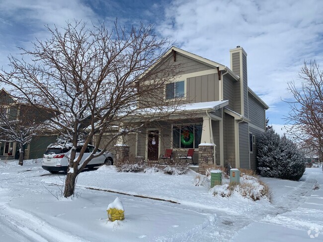 Building Photo - Beautiful 4 Bedroom, 3.5 Bath Home For Ren...