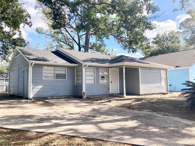 Building Photo - 10124 Homestead Rd