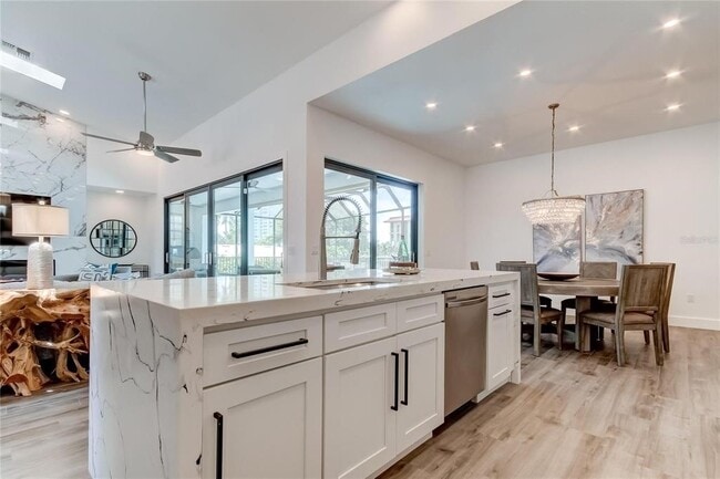 112 Leeward Island