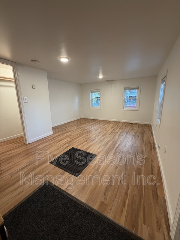 Photo - 124 N Winooski Ave