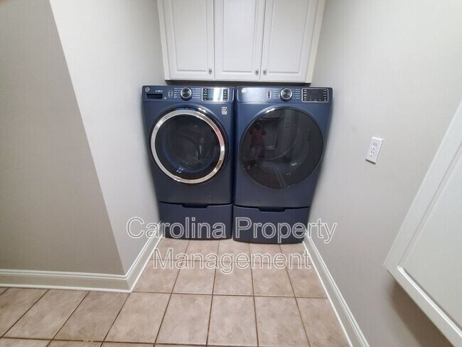 Photo - 2545 Rea Rd