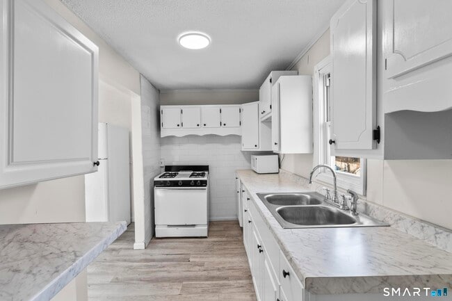 Photo - 426 Poplar St