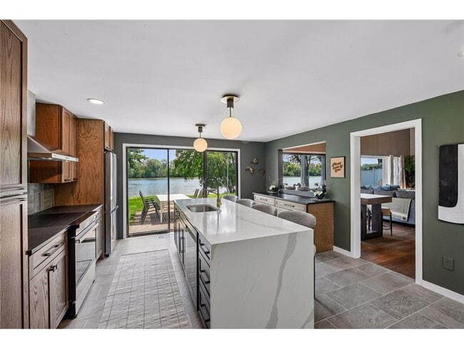 Photo - 5636 Twin Lake Terrace N