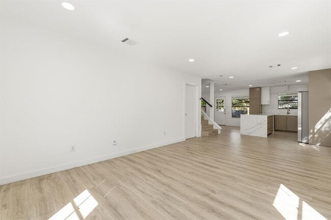 Photo - 1707 Yucca Ln