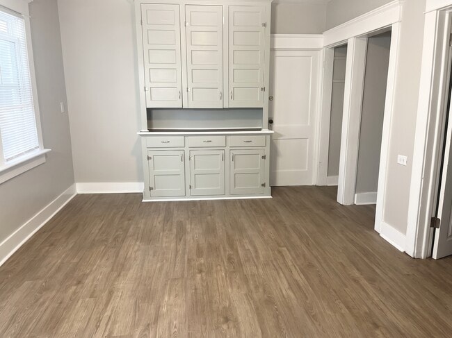 820 Wayne St Unit 1