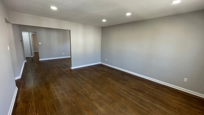 Living Room - 6 Menzel Ave Unidad 2