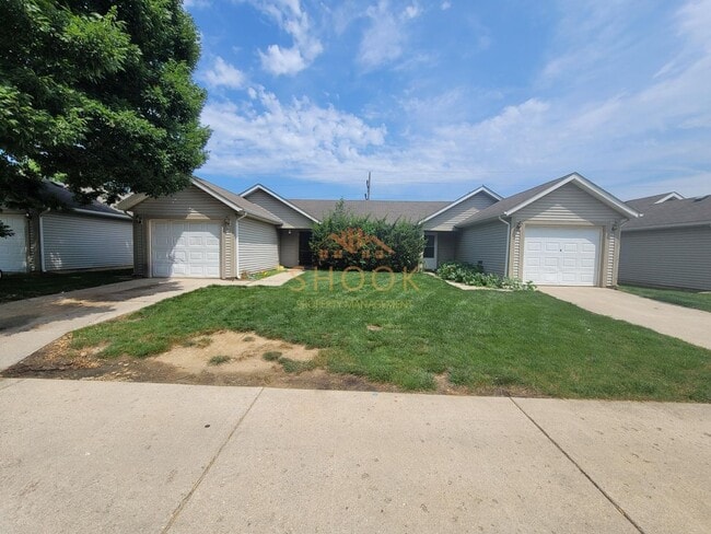 Building Photo - 2712/2714 Plaza Ln Unit 2714 Plaza Ln Rental