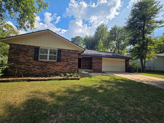 Photo - 3203 Cherokee Dr