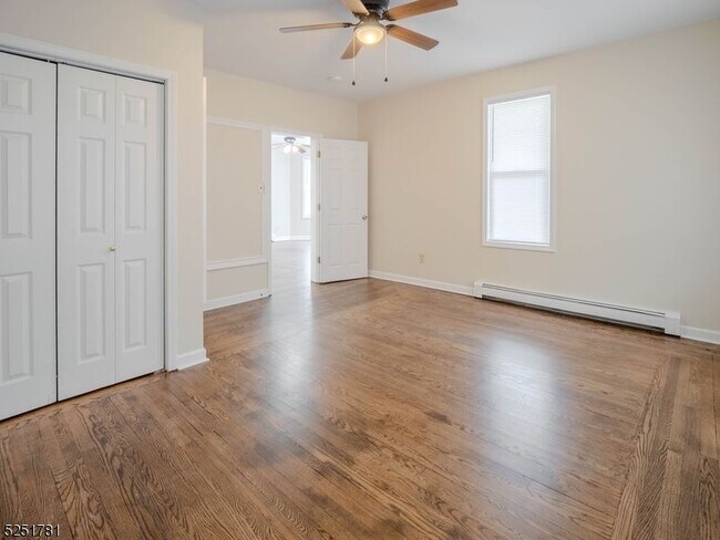 48 Unionville Ave