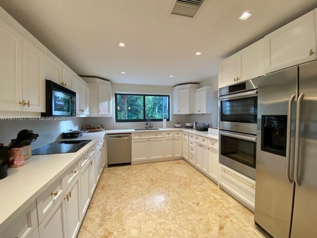 Photo - 1443 W 21st St