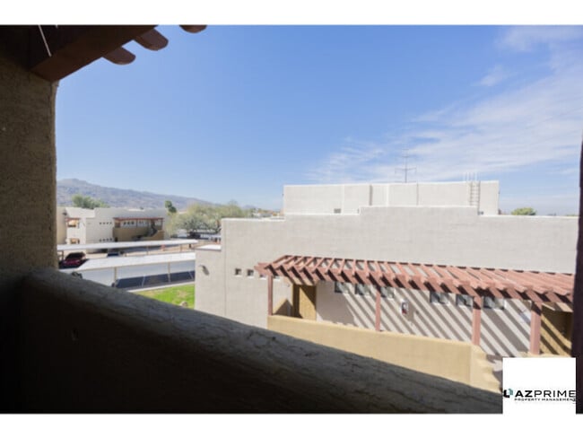 Photo - South Mountain Convenience in this Lovely 1/1 Phoenix Condo!