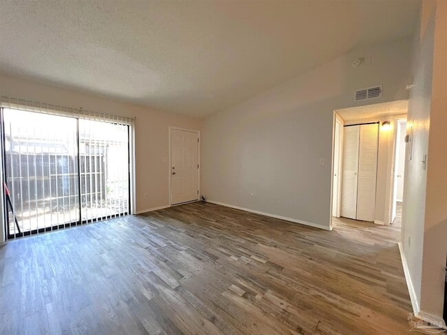 Photo - 6801 Tiki Ln