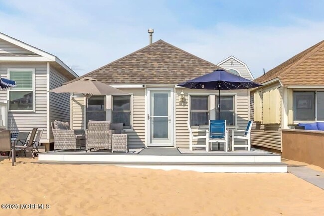 Building Photo - 117 Beach Front Rental