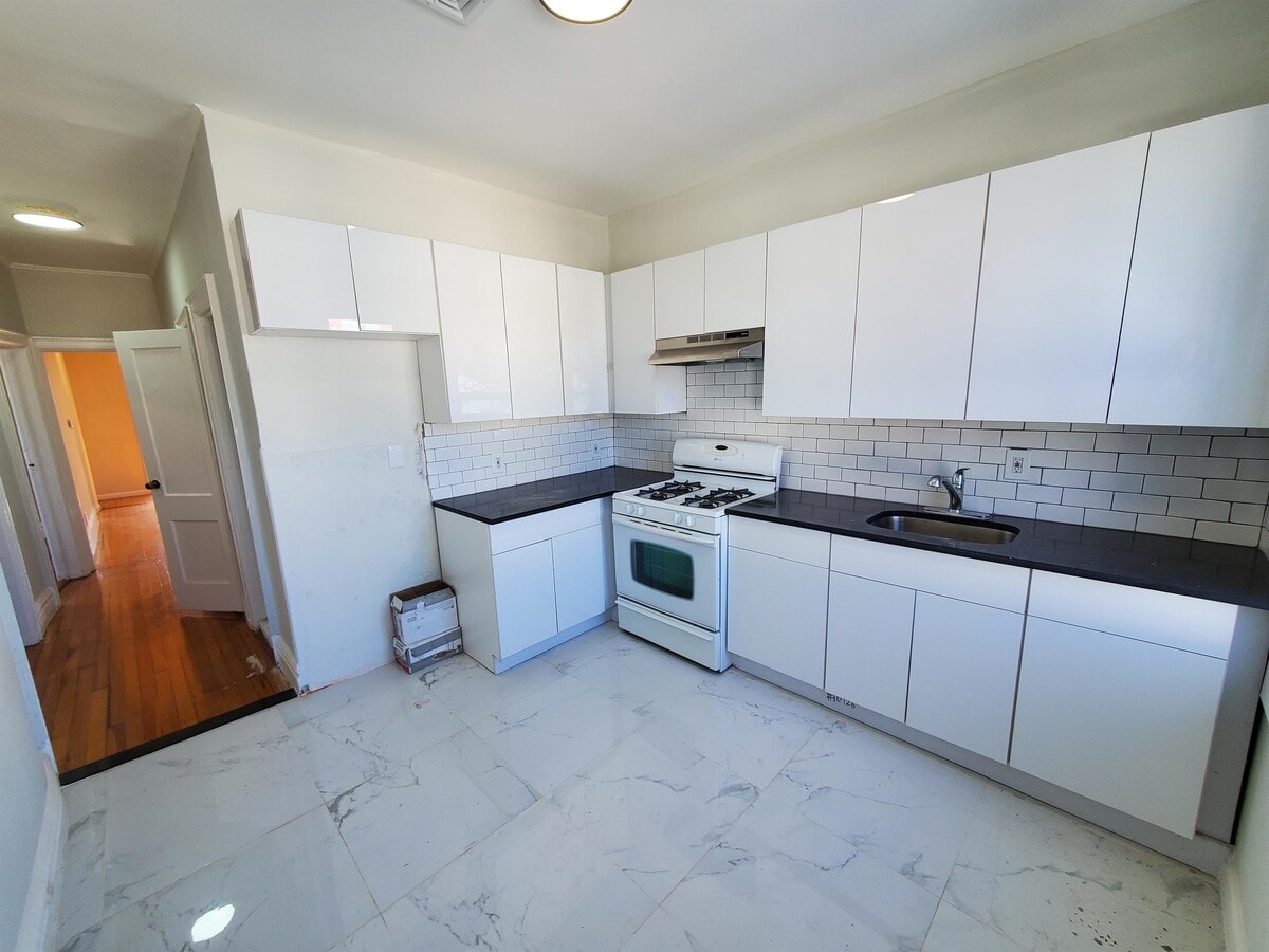 Photo - 136 Myrtle Ave